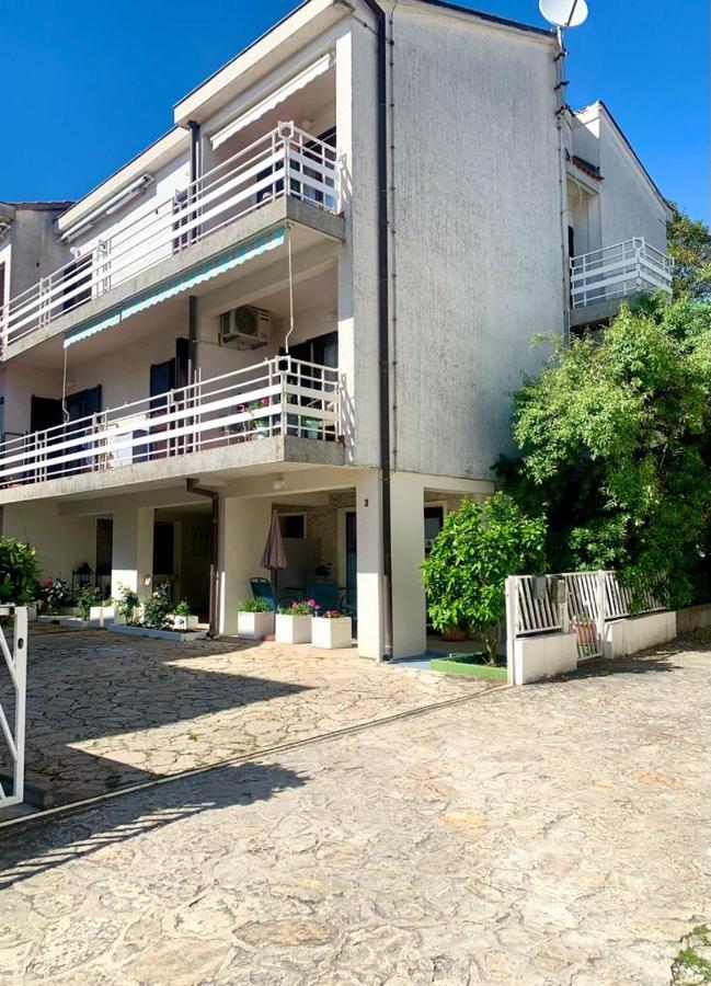 Lovely Apartment In The Groundfloor Zadar Zewnętrze zdjęcie